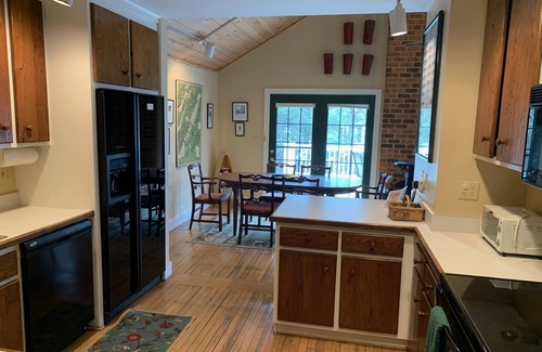 Warm Springs House | Hemlock Cottage Fisherman's Paradise