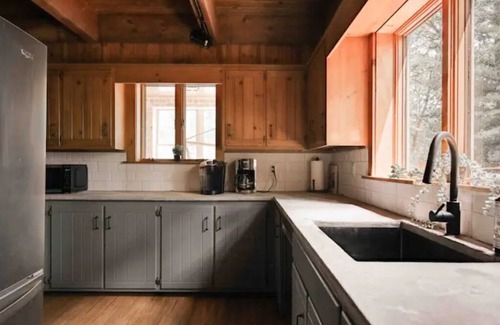 Mill Hall Cabin | Hemlock Haven,Hot-tub,Private,30 min to Penn State