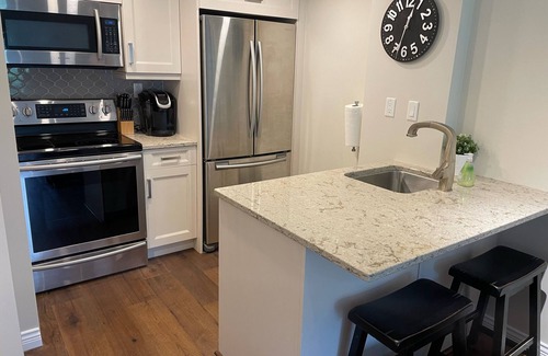 Hemlock Valley Condo | Hemlock Haven | Ski-in/out, Hot tub, Sauna, Pool, Wi-Fi, BBQ, Games Room, 2Queen