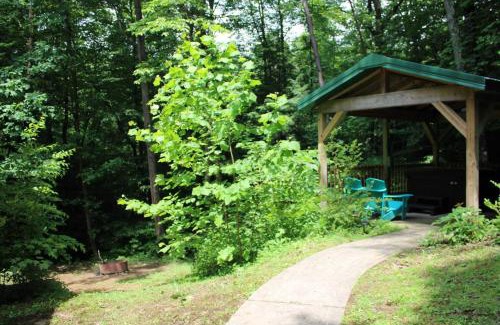 South Bloomingville House | Hemlock Hideaway