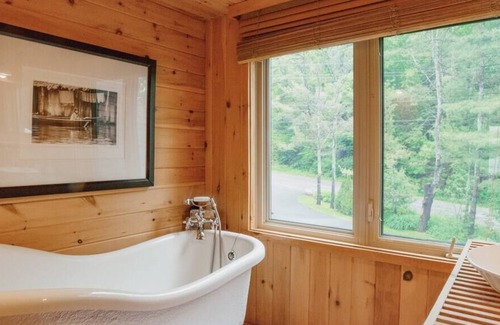 Seguin Cottage | Hemlock Hideaway Waterfront, Games Room, Hot Tub