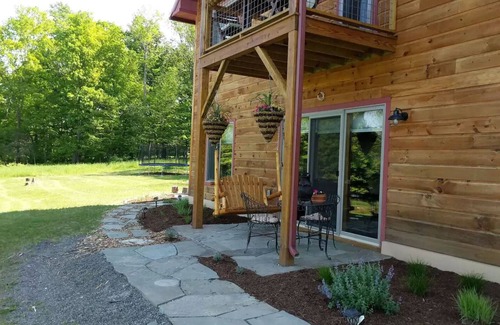 Ithaca House | Hemsin House : A Modern Farmhouse with Lakeview!