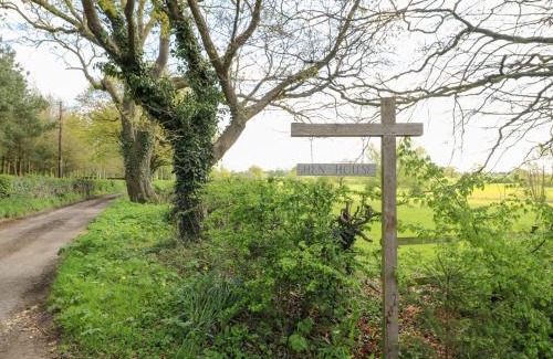 Rugeley House | Hen House View
