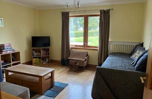 Montrose House | Hen Pen