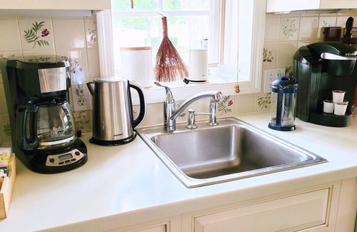 Springfield House | Hendee Mansion 5BR Historic Home