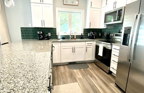 Wrightsville Beach Villa | Henderson Haven 4 BR/3 BA Villa, Steps to Beach