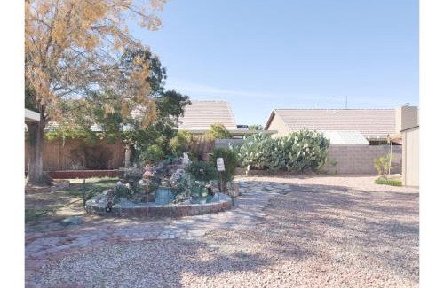 Henderson House | HENDERSON HOME With GREAT AMENITIES