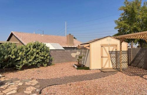 Henderson House | HENDERSON HOME With GREAT AMENITIES