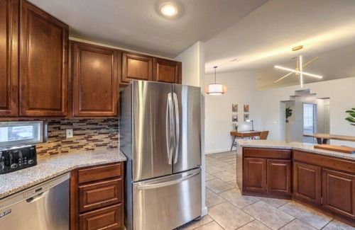 Highland Hills House | Henderson Pool Oasis w/Jacuzzi!