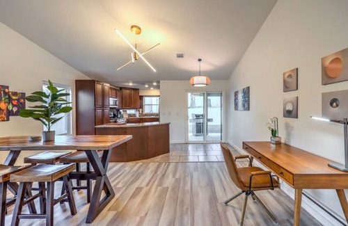 Highland Hills House | Henderson Pool Oasis w/Jacuzzi!