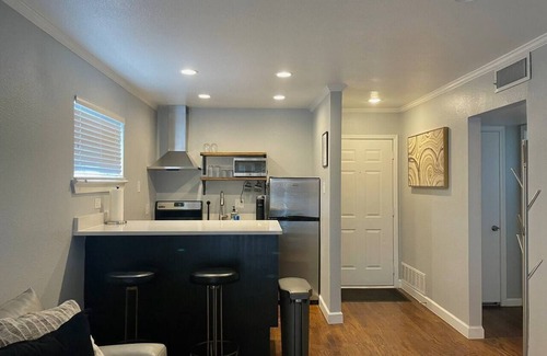 Knox - Henderson Apartment | Henderson Retreat - King bed, patio, walk to fun