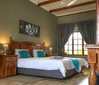 Senekal Cabin | Hendersons Lodge Ltd