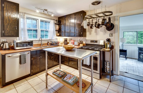 Druid Hills House | Hendersonville Haven w/Fire Pit, Grill, Deck!