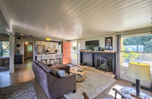 Laurel Park House | Hendersonville Home with Views - 3 Mi to Downtown!