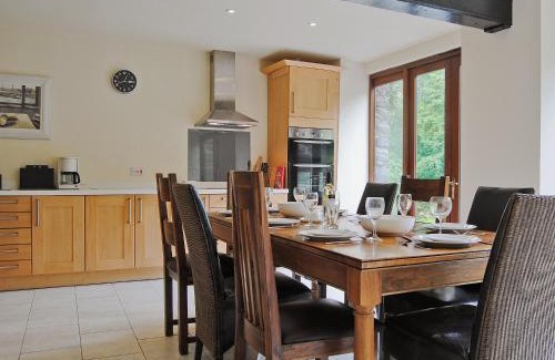Abergynolwyn House | Hendre Barn Mawr