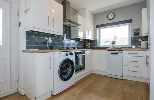 St George Cottage | HENDRE, family friendly, country holiday cottage in Pensarn