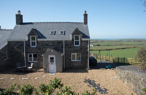Garn Fadryn House | Hendre Uchaf
