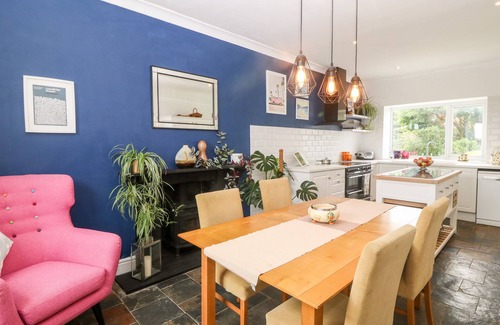 Rhosybol Cottage | HENDY, pet friendly, with hot tub in Amlwch