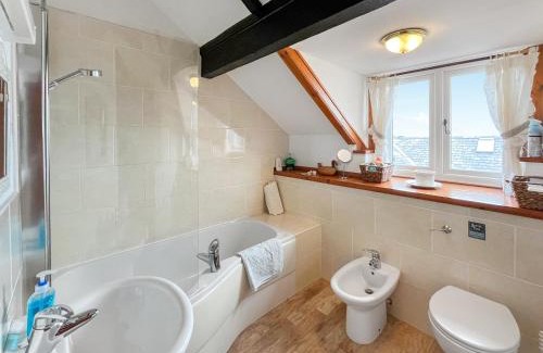 Hendrerwydd House | Henfaes Bach - Uk50268
