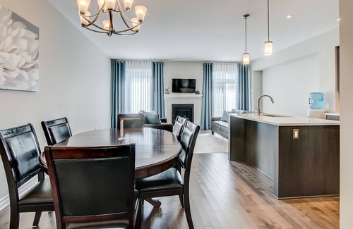 Ottawa Division Hotel | Henia's Inn
