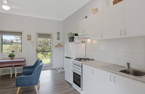 Central Tilba Cabin | Henkley Cottage 2 - Jeremiah