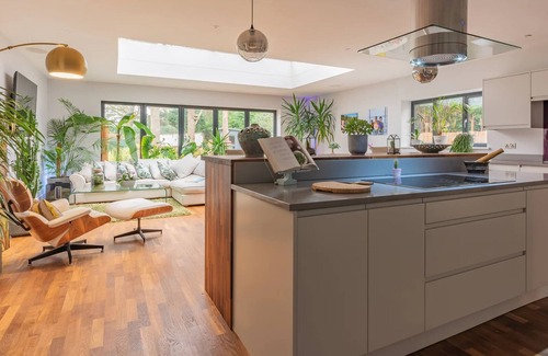 Henley House | Henley Regatta - up to 22 guests - negotiable rates
