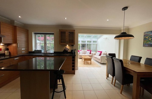 Peppard Common House | Henley, Spectacular, Spacious Four Bedroom House