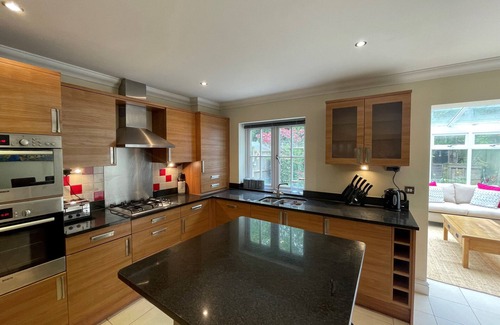 Peppard Common House | Henley, Spectacular, Spacious Four Bedroom House