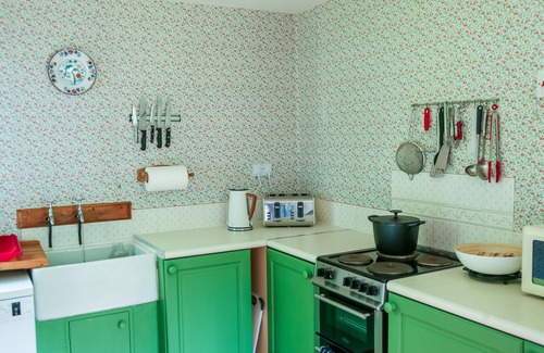 Felindre Farchog Cottage | Henllys Lodge