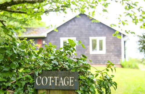 Felindre Farchog Cottage | Henllys Lodge