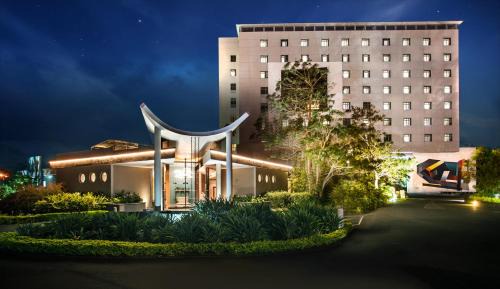 Ebene Cyber City Hotel | Hennessy Park Hotel