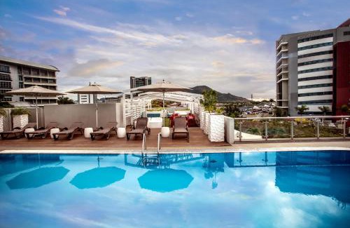 Ebene Cyber City Hotel | Hennessy Park Hotel