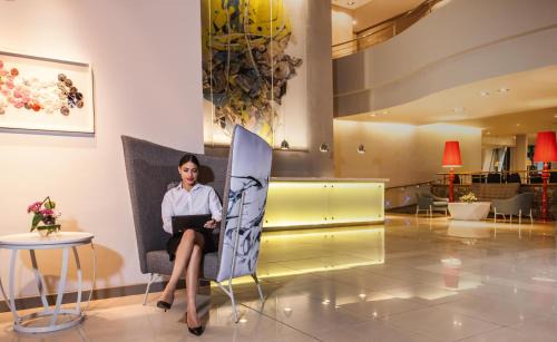 Ebene Cyber City Hotel | Hennessy Park Hotel