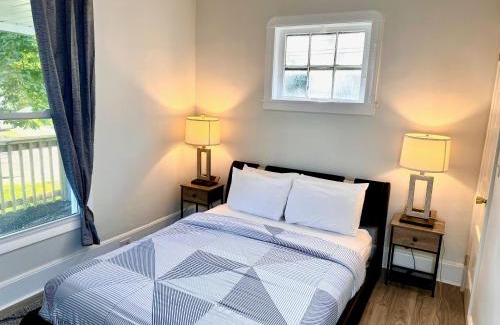 Old Brooklyn Apartment | Henninger Whole House V1
