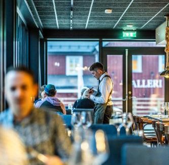 Henningsvaer Hotel | Henningsvær Bryggehotell - by Classic Norway Hotels