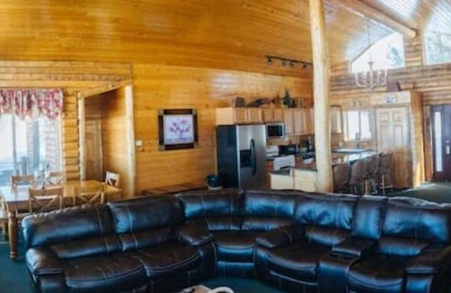 Last Chance House | Henry's Fork Cabin - Your Perfect Retreat Awaits!