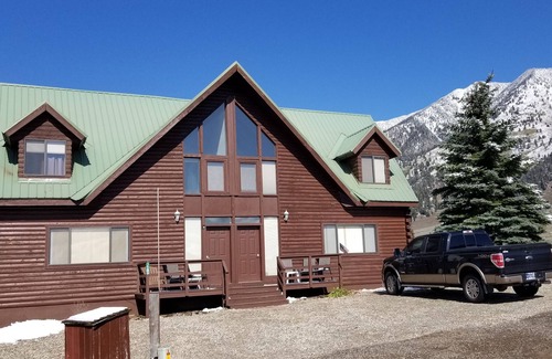 Island Park Cabin | Henry's Lake & Mountains Near West Yellowstone - A Side
