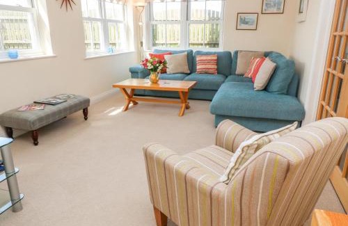 The Lizard House | Henrys Croft