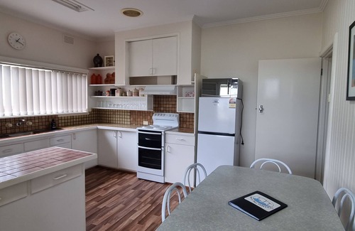Portland House | Henty Bay Hideaway Portland