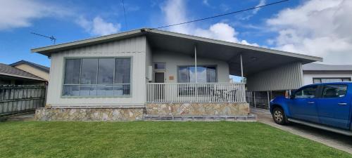 Portland House | Henty Bay Hideaway Portland