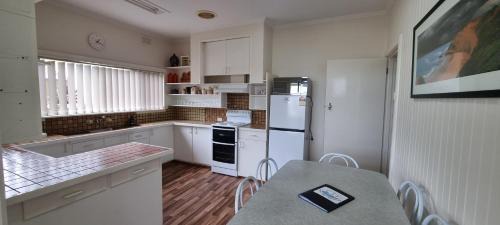 Portland House | Henty Bay Hideaway Portland