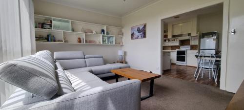 Portland House | Henty Bay Hideaway Portland