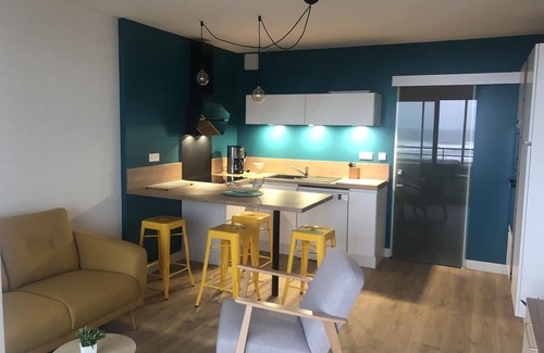 Saint-Jean-de-Monts Apartment | HEOL - Superb T2 facing the Ocean - Esplanade de la Mer (loggia, parking, bed 160.)