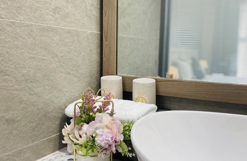 Tan Binh Hotel | Hera Luxury Hotel