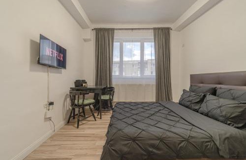 Arad Apartment | Hera's Modern Home
