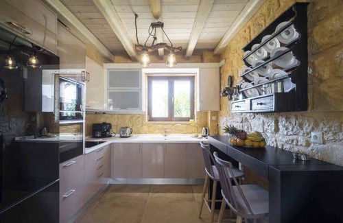 Episkopi Villa | Heraklion Twins House - Private Pool Retreat