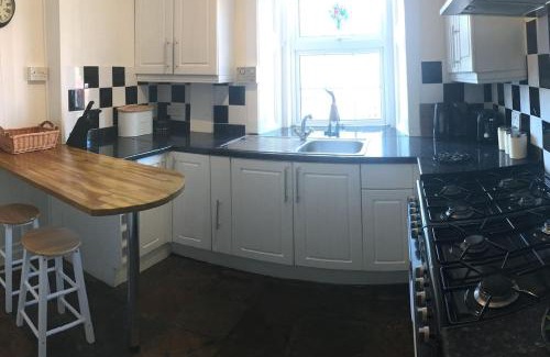 Denholm House | Herb Wood Cottage