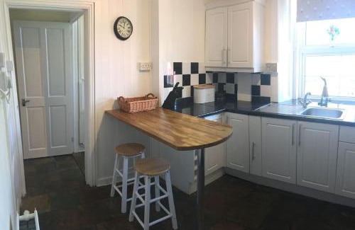 Denholm House | Herb Wood Cottage