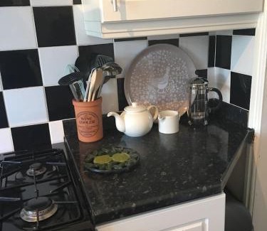 Denholm House | Herb Wood Cottage