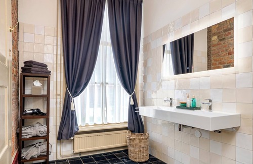 Rinsumageest Bed & Breakfast | Herberg Het Rechthuis